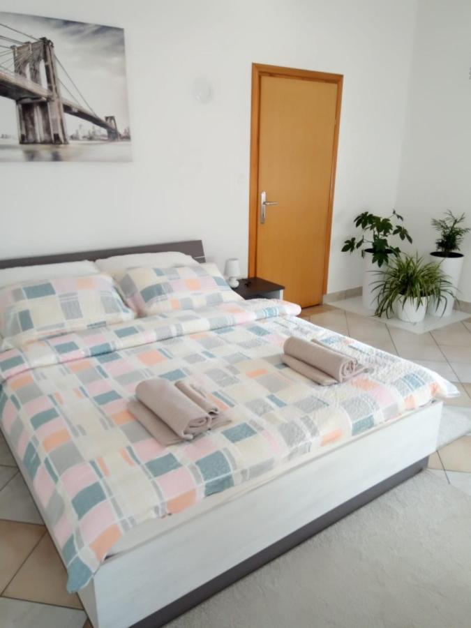 Studio Apartman Kika Otocac Luaran gambar